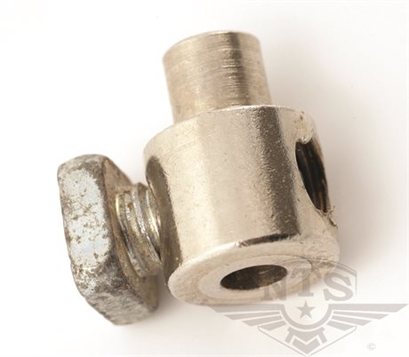 Skruvnippel 4/7x11mm